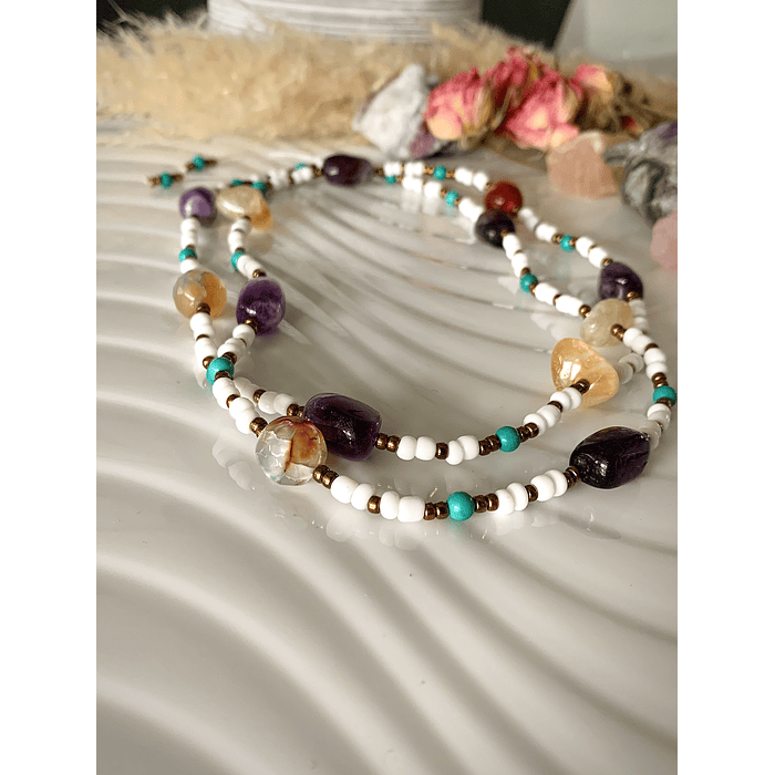 Collar creado con cristales robustos de Amatistas, Citrino y Ágatas facetadas. 2