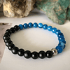 Pulsera femenina creada con Ónix negro y Ágatas azules 2