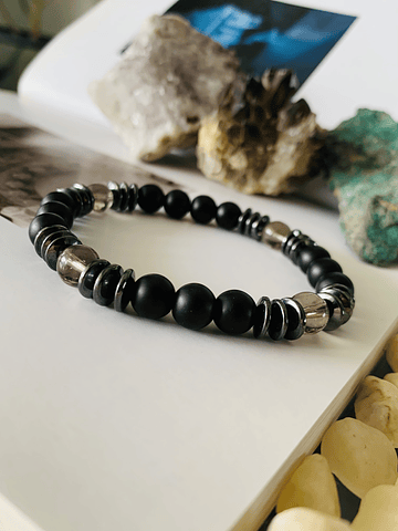 Pulsera masculina con Ónix negro, Cuarzo ahumado y Hematitas