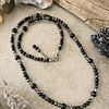 Collar de protección y calma, elaborado con cristales oscuros de Ónix Negro en acabado mate y brillante, Cuarzo Ahumado y Hematitas 1