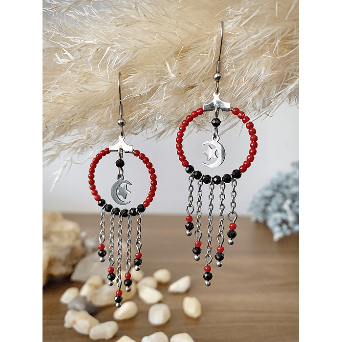 Aros de acero con argolla formada por cristales mini de Jade rojo y Espinelas negras facetadas 1