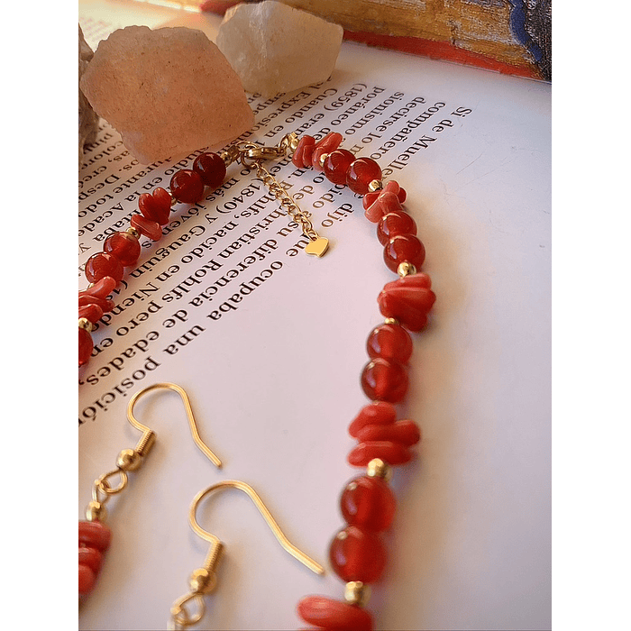 Conjunto de collar y aros creado con cristales de Cornalina y Coral rojo* 4