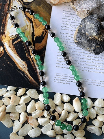 Collar de protección elaborado con Aventurina, Ónix Negro mate y Cuarzo Ahumado