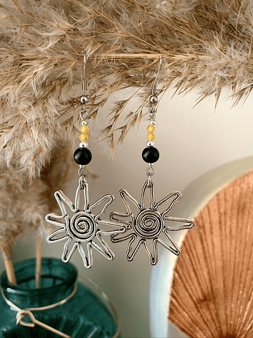 Aros con ónix negro mate y circonitas amarillas facetadas