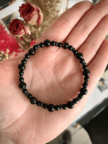 Pulsera femenina de Ónix, Ágata y Hematita