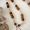 Collar confeccionado en Cuarzo rosa y Ojo de tigre, con cuentas de madera y cristales facetados 4