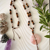 Collar confeccionado en Cuarzo rosa y Ojo de tigre, con cuentas de madera y cristales facetados 1