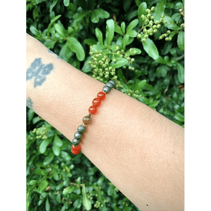 Pulsera creada con Cornalinas, Ágata vena de dragón y Piritas 2