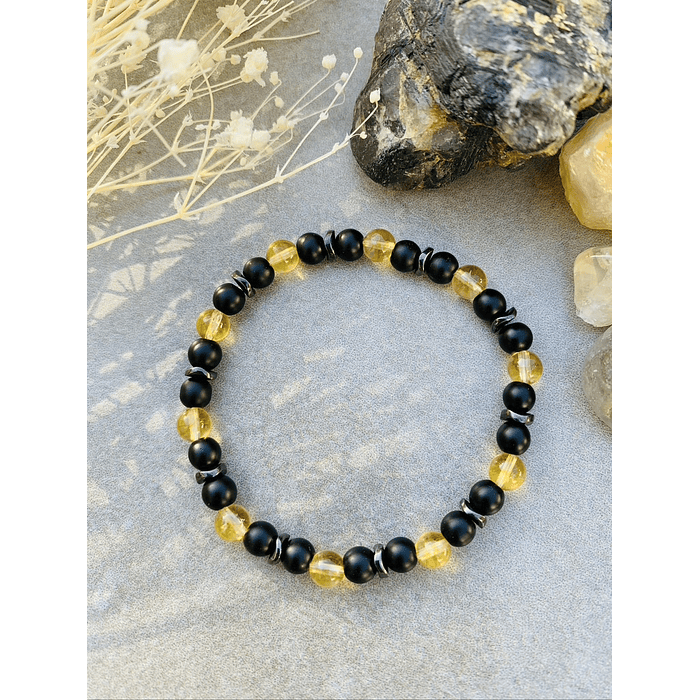 Pulsera unisex creada con Ónix negro mate, Citrino y anillos de Hematita 1