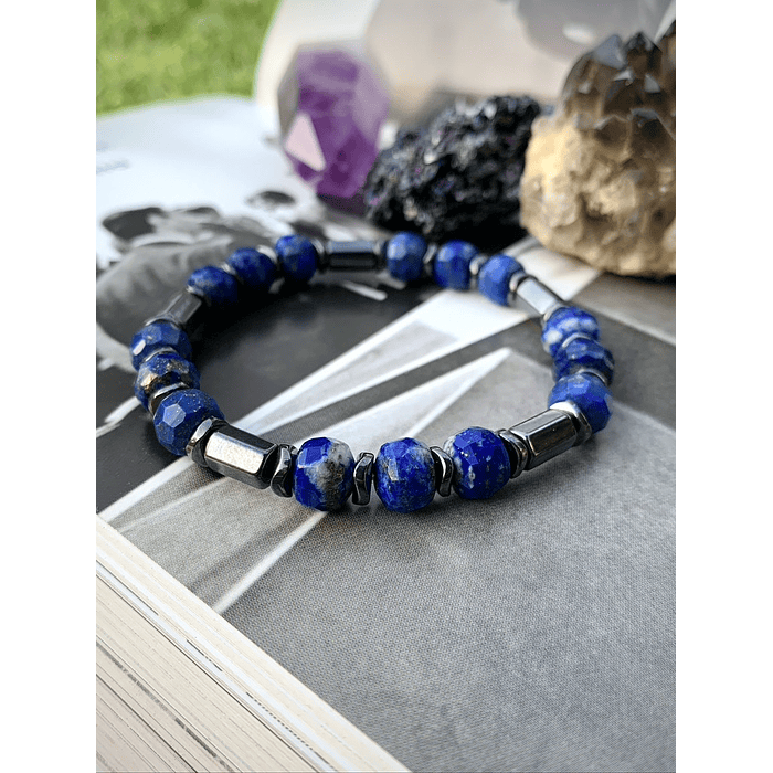 Pulsera unisex creada con Lapislázuli facetado y Hematitas 2