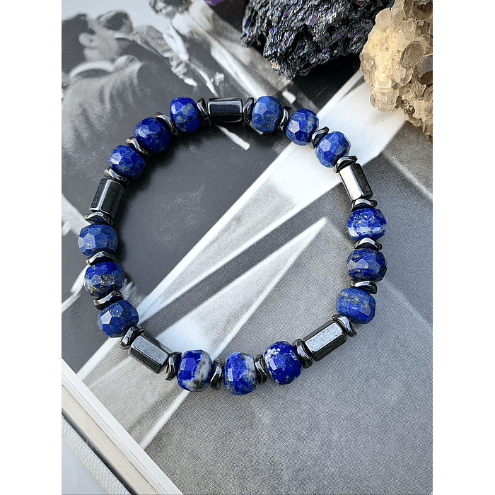 Pulsera unisex creada con Lapislázuli facetado y Hematitas 1