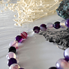 Pulsera femenina creada con Ágatas en matices morados 4