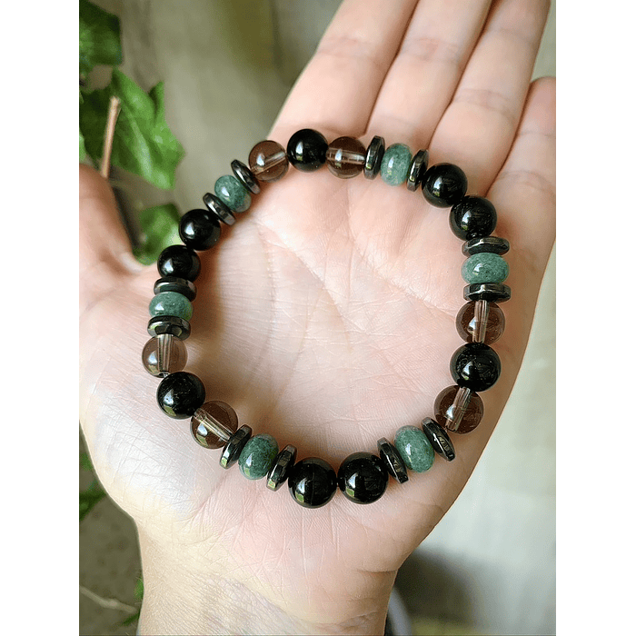Pulsera masculina creada con Turmalina negra, Cuarzo ahumado, Jade verde y anillos de Hematita 1