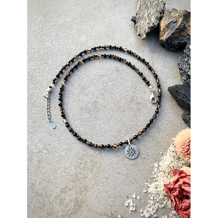 Collar Choker elaborado con Ágatas negras y plata ley 925 1