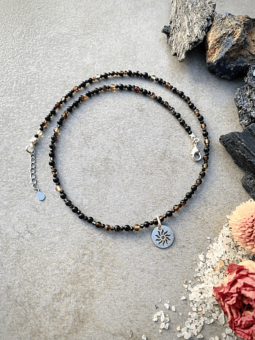 Collar Choker elaborado con Ágatas negras y plata ley 925