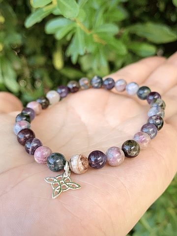 Pulsera femenina con Turmalinas sandía, Amatistas y Nudo de bruja en plata ley 925