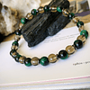 Pulsera masculina creada con Ojo de gato verde, Cuarzo ahumado y anillos de Hematitas. 3