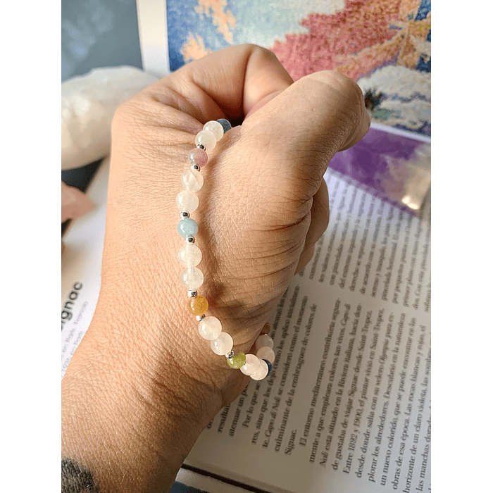 Pulsera femenina de Piedra Luna y Jades en tonos rosa, celeste, azul, amarillo y verde 4