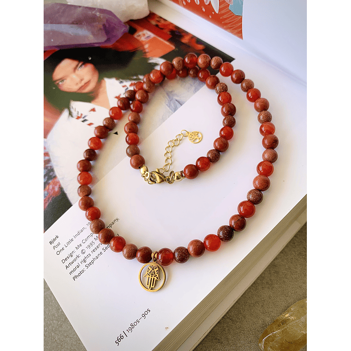 Choker femenino creado con Cornalinas, Jaspe cebra rosa rojo y Piedra de sol 1