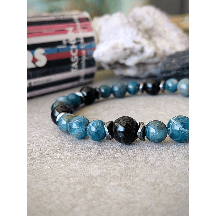 Pulsera masculina con Apatitas azules, Ónix negro y anillos de Hematitas 3