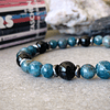 Pulsera masculina con Apatitas azules, Ónix negro y anillos de Hematitas 3