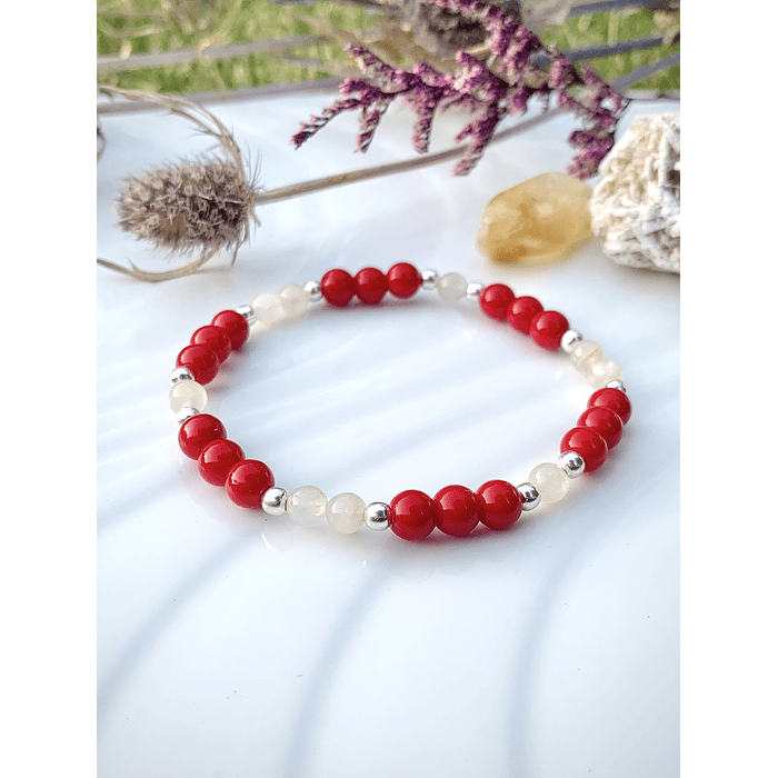 Pulsera femenina creada con Jade rojo, Piedra luna y plata ley 925 2