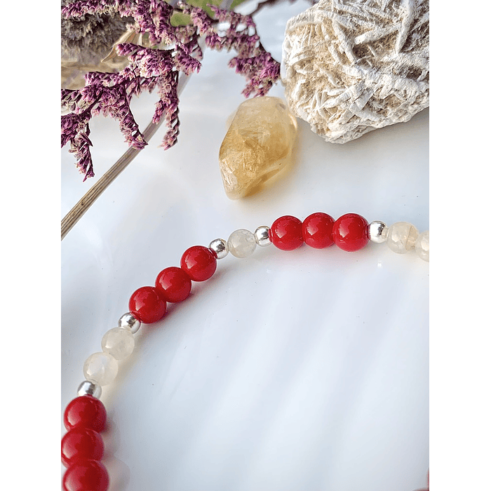 Pulsera femenina creada con Jade rojo, Piedra luna y plata ley 925 3