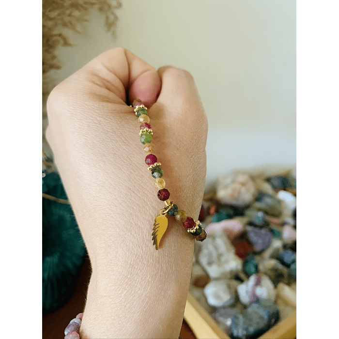 Pulsera femenina creada con Jades facetados en tonos rosa, amarillo y verde 2