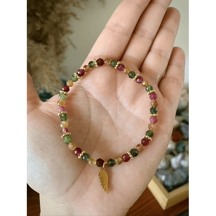 Pulsera femenina creada con Jades facetados en tonos rosa, amarillo y verde 1