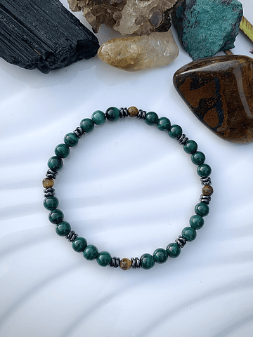 Pulsera unisex creada con Malaquitas, Ojo de tigre facetado y anillos de Hematitas