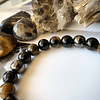 Pulsera masculina de carácter robusto, creada con Ónix negro, Ojo de tigre y Hematitas. 3