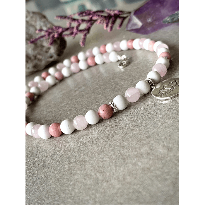 Choker con cristales de Kunzita, Rodocrositas, Howlitas y Plata ley 925. 3