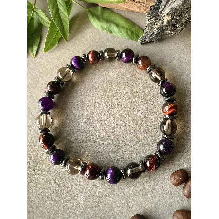 Pulsera masculina creada con Ojo de buey, Cuarzo ahumado, Ojo de gato morado y separadores de Hematitas. 1