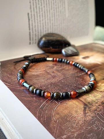 Pulsera ajustable unisex creada con Cornalinas, Obsidiana dorada, Ónix negro mate y Hematitas