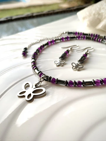 Conjunto de choker y aros creados con Hematitas, Ágatas moradas y Acero