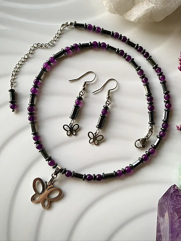 Conjunto de choker y aros creados con Hematitas, Ágatas moradas y Acero