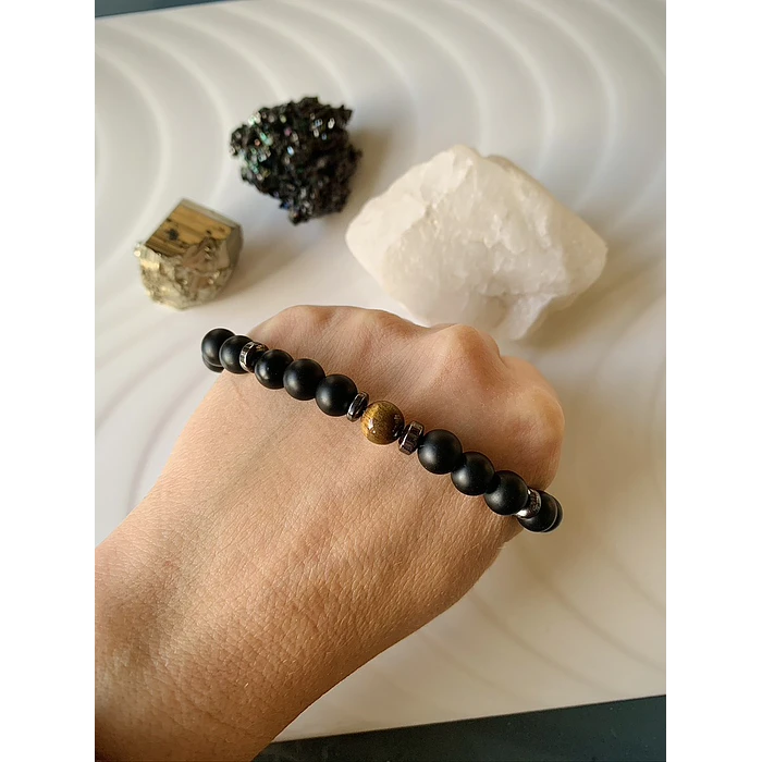 Pulsera masculina con Ónix negro mate, Ojo de tigre y acero 3