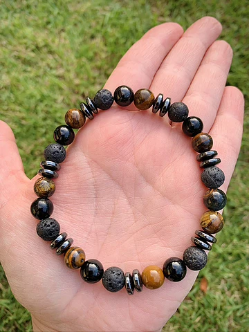 Pulsera masculina con Turmalinas, Ojo de tigre y piedra volcánica