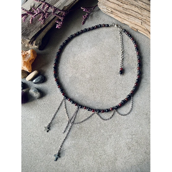 Choker creado con Piedra Volcánica, Granate y Ónix negro mate 2