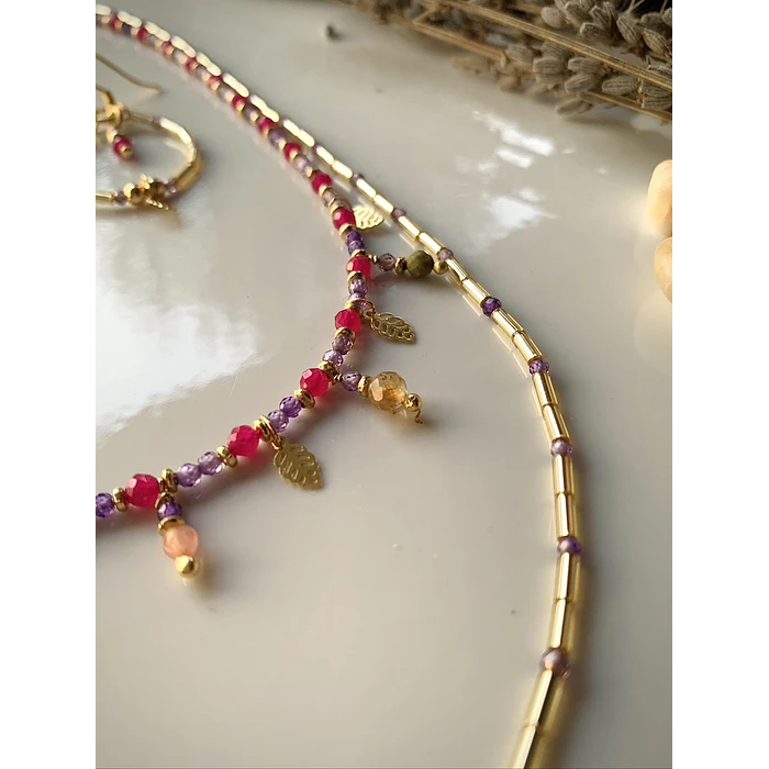 Conjunto de collar doble y aros elaborado con cristales facetados de Rubí rosado y circonitas moradas 4