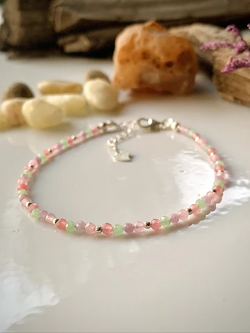 Pulsera femenina creada con Jade verde, Cuarzo Rosado, Amatista y Turmalina rosa