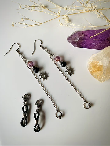 Aros largos de acero creados para quienes disfrutan los accesorios originales y funcionales