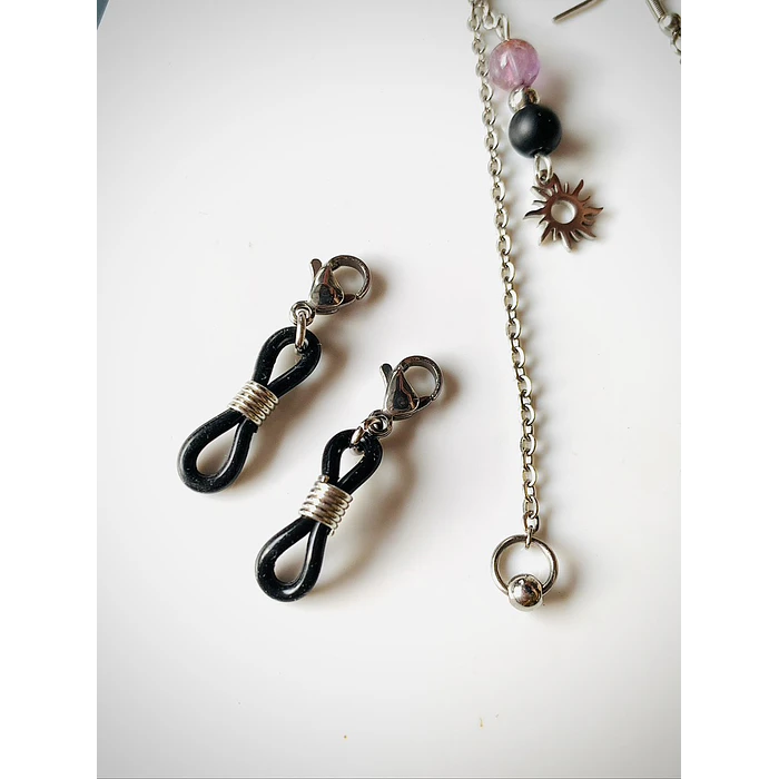 Aros largos de acero creados para quienes disfrutan los accesorios originales y funcionales 4