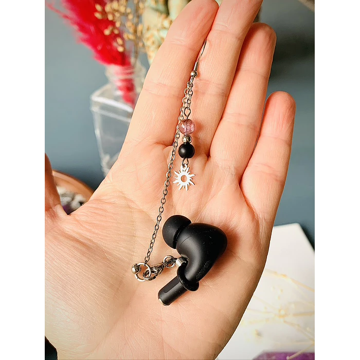 Aros largos de acero creados para quienes disfrutan los accesorios originales y funcionales 2