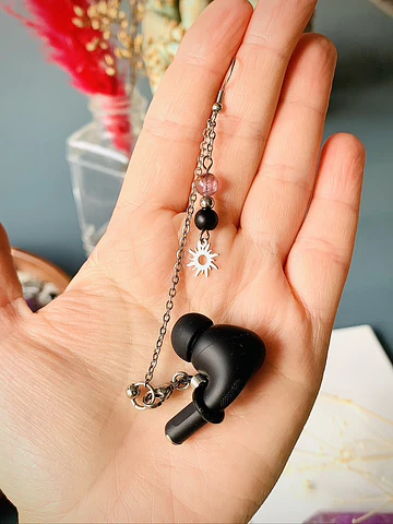Aros largos de acero creados para quienes disfrutan los accesorios originales y funcionales