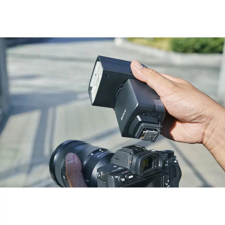 Flash de radio inalámbrico Sony HVL-F46RM 12