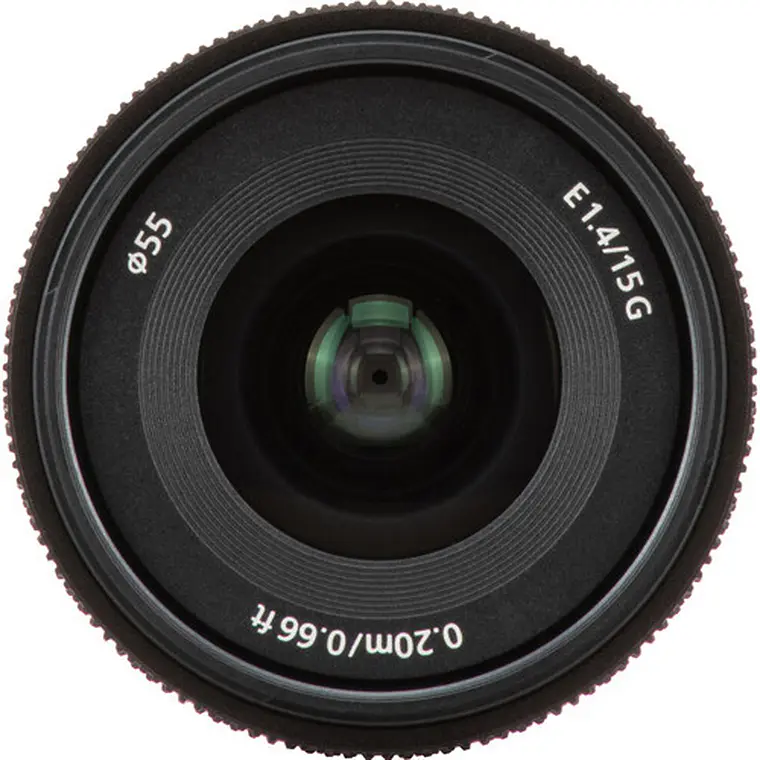 Lente Sony E 15mm f/1.4 G 8