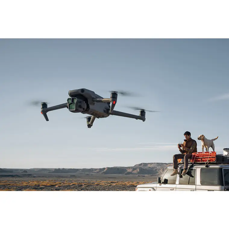  Drone DJI Mavic 3 Pro con Control RC2 10