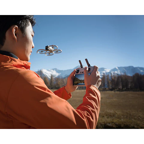 Drone DJI Flip - Fly More Combo (DJI RC 2)