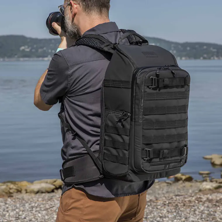 Mochila Tenba Axis V2 de 20 L - Negro  2